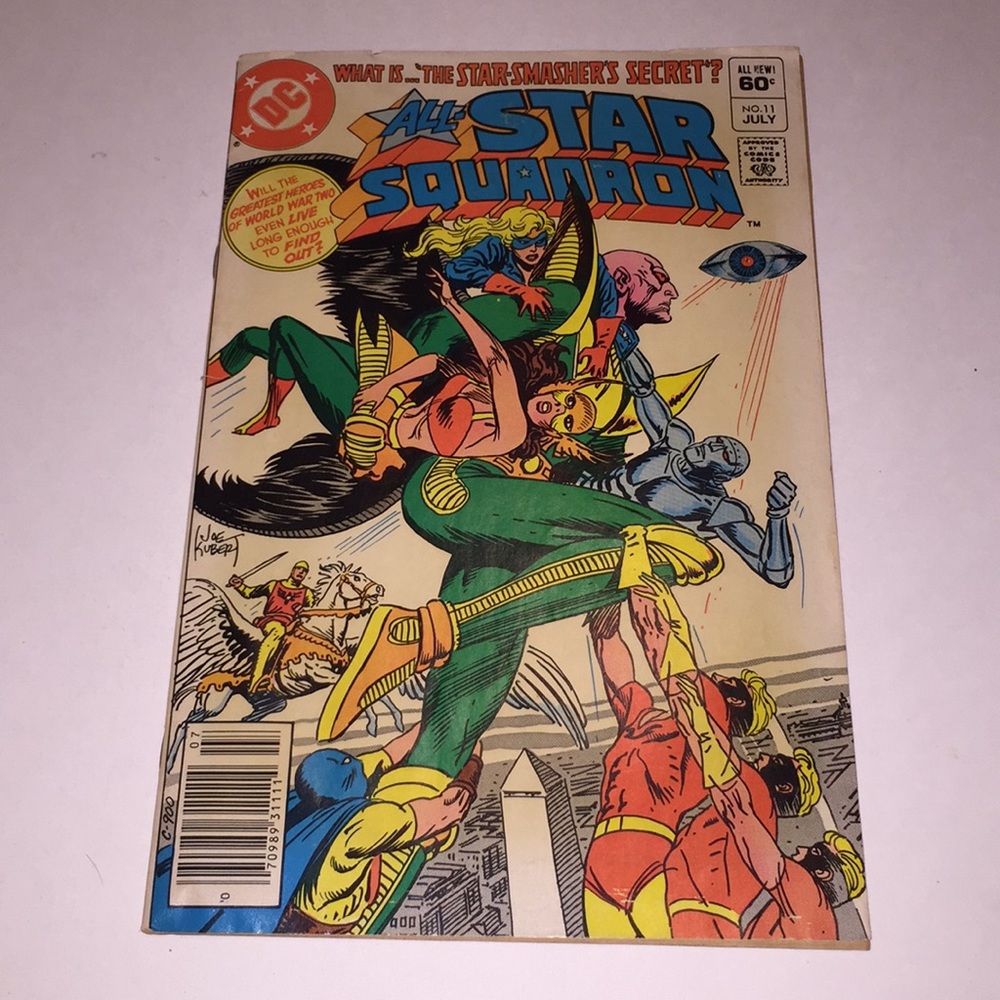 ALL-STAR SQUADRON No. 11 vintage not Graded